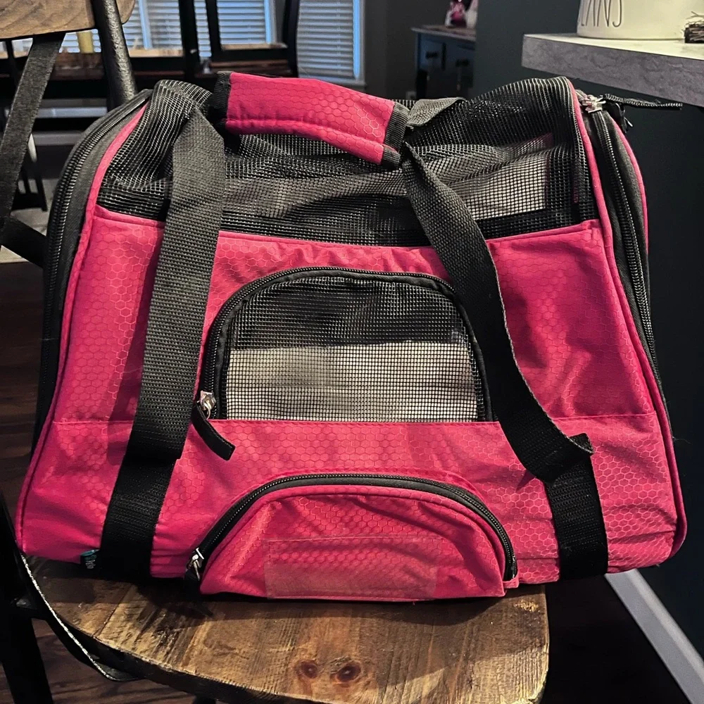 Practically new cat carrier